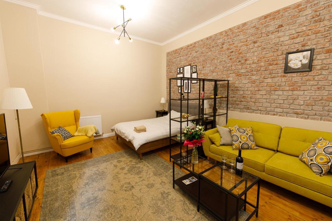Stylish Flat In The Heart Of Historical Center Timişoara Exterior foto